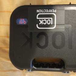 Glock 17 Gen 3 BLK 4,5 mm (. 177)BB's CO2 Umarex (5.8365) avec un ressort à remplacer