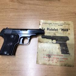 Pistolet MAB Modèle C calibre 7,65