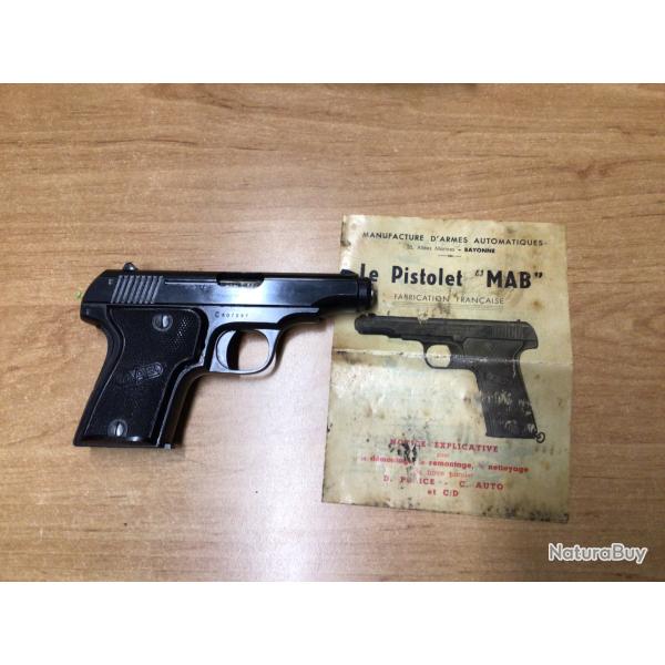 Pistolet MAB Modle C calibre 7,65