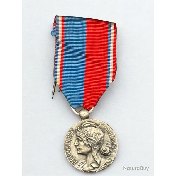 (119.007) M�daille d'honneur de la conf�d�ration musicale de France et de l'Union Fran�aise
