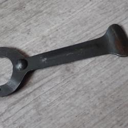 Outil d&eacute;montage v&eacute;lo, pour trousse de cycliste suisse. Cl&eacute; &agrave; ergots