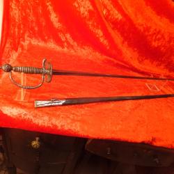 tr&egrave;s   belle &Eacute;P&Eacute;E &Agrave; LA MOUSQUETAIRE.