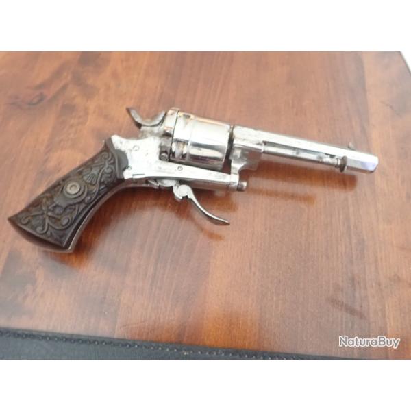 Magnifique petit revolver type Lefaucheux