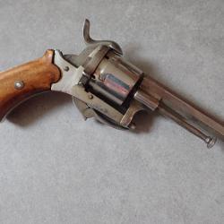 Revolver à broche. Calibre 7 mm. Pas de poinçon