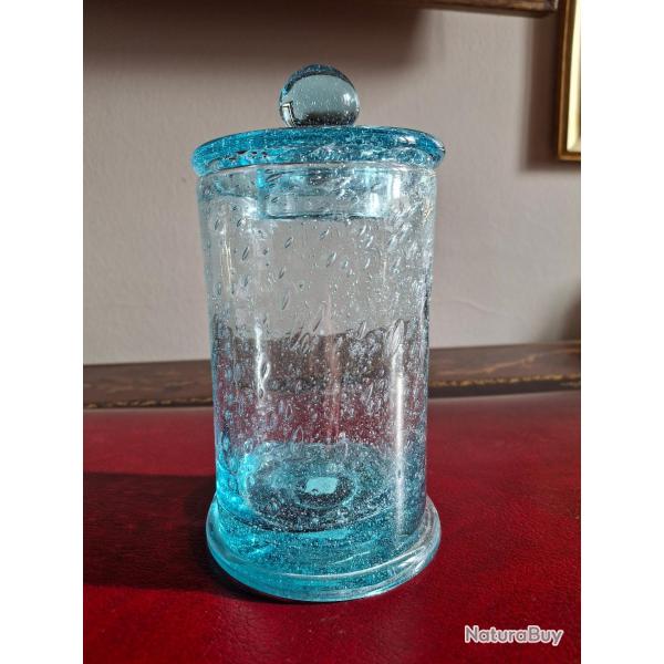 Bonbonni�re pour enfants m�ritants en verre bull� de Biot, dit pot apothicaire avec son couvercle