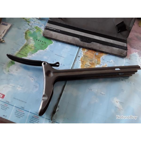 Crosse de mitrailleuse de aa52