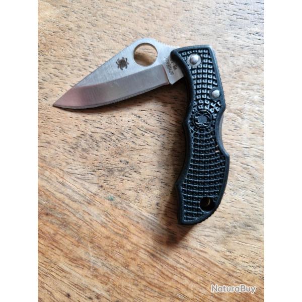 Petit couteau dit "de poche" pliant marque SPYDERCO, modle Ladybug acier VG10 Seiki Japon