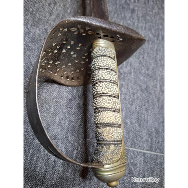 Sabre Britannique - avec Fourreau - Sans prix de rserve !