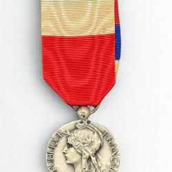 (45.005) M&eacute;daille d'honneur du travail