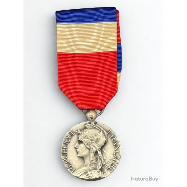 (45.005) M�daille d'honneur du travail