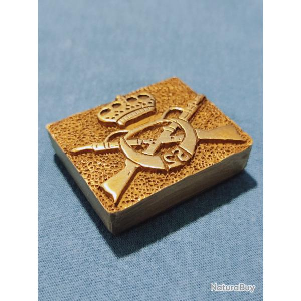 Magnifique accessoire de presse