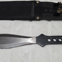 Couteau de lancé avec étui en cordura noir