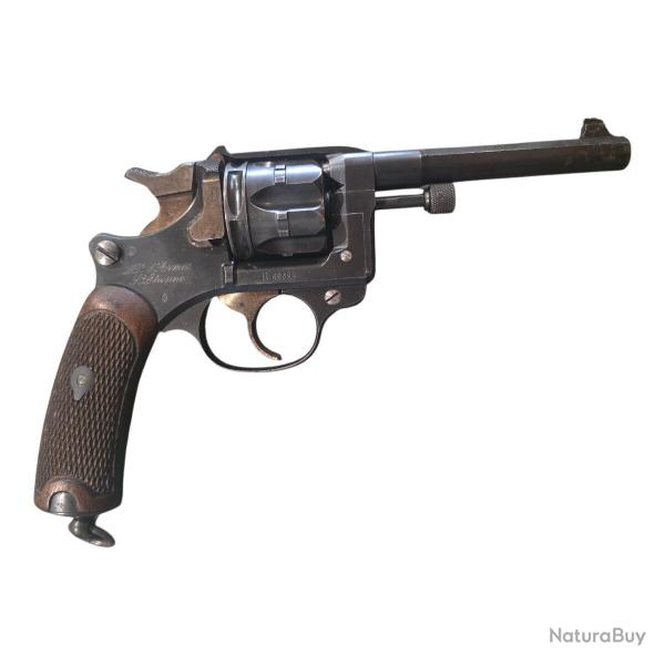 REVOLVER REGLEMENTAIRE FRANAIS modle 1892 dat de 1896 calibre 8MM92 , ww1, WW2 (Copie)