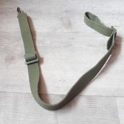 Bretelle toile verte dans le style FASS 90, HK, Sten, ...