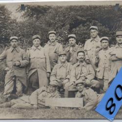 CPA -Photo Militaire - Un Groupe Soldats - N&deg;4436