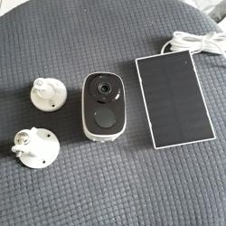 Caméra de surveillance solaire