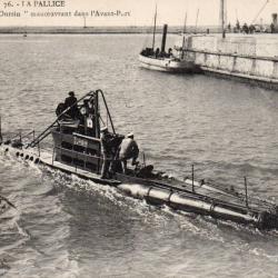 CPA - Marine de Guerre - Le Sous-Marin " Oursin " - N&deg;4443