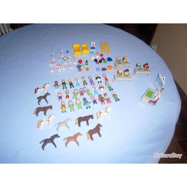 Jouets Playmobil (personnages, animaux et accessoires), 92 pi�ces