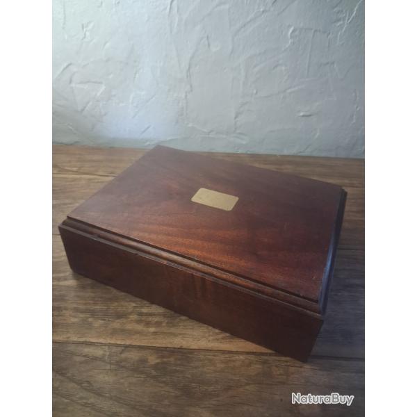 Coffret bois ancien  pour pistolet  ou r�volver  Colt Lefaucheux  smith & Wesson