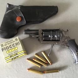 Superbe VELODOG 6 mm , Poinçon PV avec son étui cuir d'origine