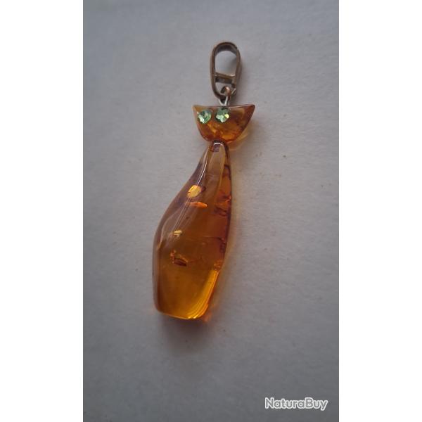 Pendentif "Chat" en ambre de la mer Baltique jamais port