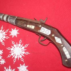 Pistolet factice d&eacute;coratif de pirate