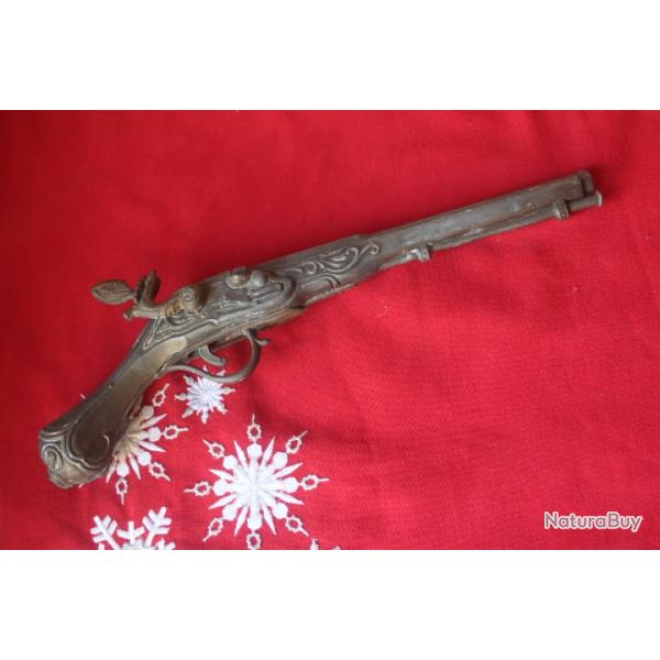 Pistolet factice d�coratif de Pirate en m�tal