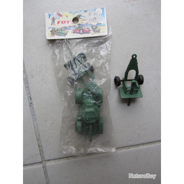 Char d'assaut jouet de bazar Toys 1970