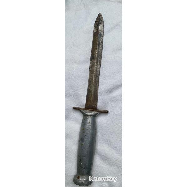 POIGNARD MILITAIRE INCONNU 14-18