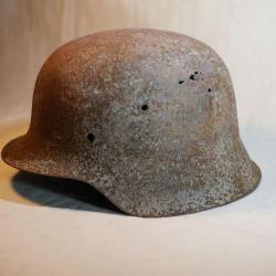Casque modèle 1942 - provenance terrain NORMANDIE 1944 - ref  LBV24CSQ001