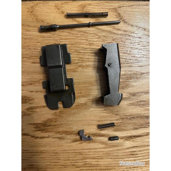 Lot de pi�ces Remington 870