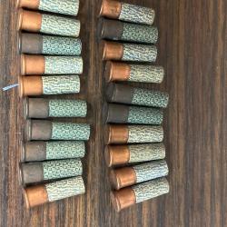 Lot de 44 cartouches 9mm flobert d'&eacute;poque simples et doubles charges