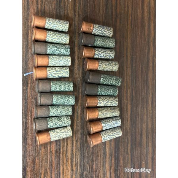 Lot de 44 cartouches 9mm flobert d'�poque simples et doubles charges