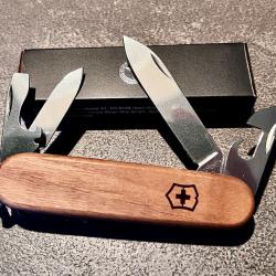 Couteau suisse by Mercedes victorinox spartan
