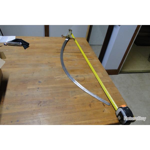 sabre oriental  forte courbure sans fourreau