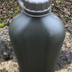 Gourde en plastique 1,3 litres Arm&eacute;e Fran&ccedil;aise &eacute;tat neuve fabrication 2014
