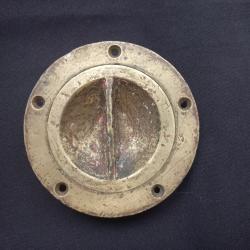 ancienne  tape de pont de bateau  en bronze