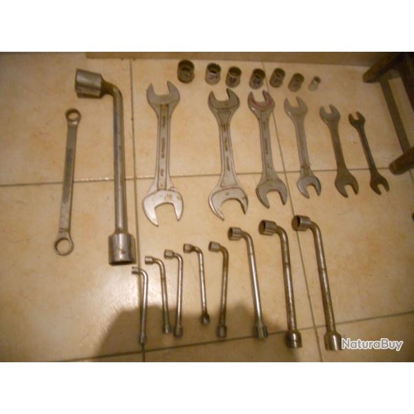 cl� FACOM . DOUILLE , FOURCHE , PIPE , OEIL