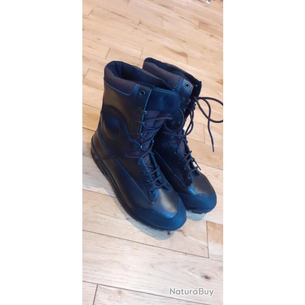 Bottes, Chaussures de marche, bottes tactiques neuves en 43