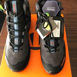 chaussures de randonn&eacute;e