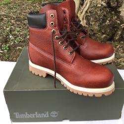 Superbe chaussures timberland taille 9 = 43