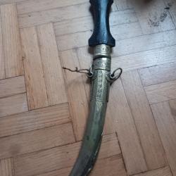 Couteau courbé origine Maghreb