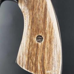 PAIRE DE PLAQUETTES EN CORNE POUR REVOLVER COLT95 ET D&Eacute;RIV&Eacute;S COLT 1889 / 1895 / 1901 ETC