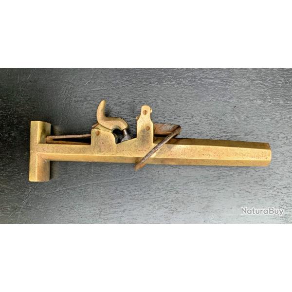 ANCIEN ET IMPOSANT PIEGE A FEU, TOUT EN BRONZE MASSIF, 1125 GRAMMES,CANON, POUR COLLECTION