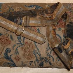 Rare ceinturon de v&egrave;nerie Imp&eacute;riale porte-dague et fouet &eacute;poque Second Empire