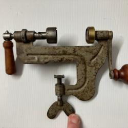 SERTISSEUR CAL 16  A VIS N &deg;166