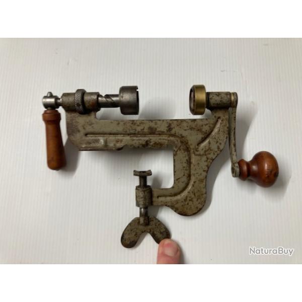 SERTISSEUR CAL 16  A VIS N �166