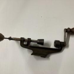 SERTISSEUR CAL 16  SANS SERRAGE SUR TABLE  MARQUE H  B  N&deg;168