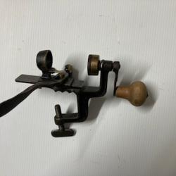 SERTISSEUR CAL16   A SYSTEME  MARQUE REPOSE CEL N&deg;173