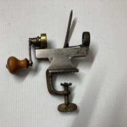 SERTISSEUR CAL 24   LISSOIR BOIS  N&deg;175